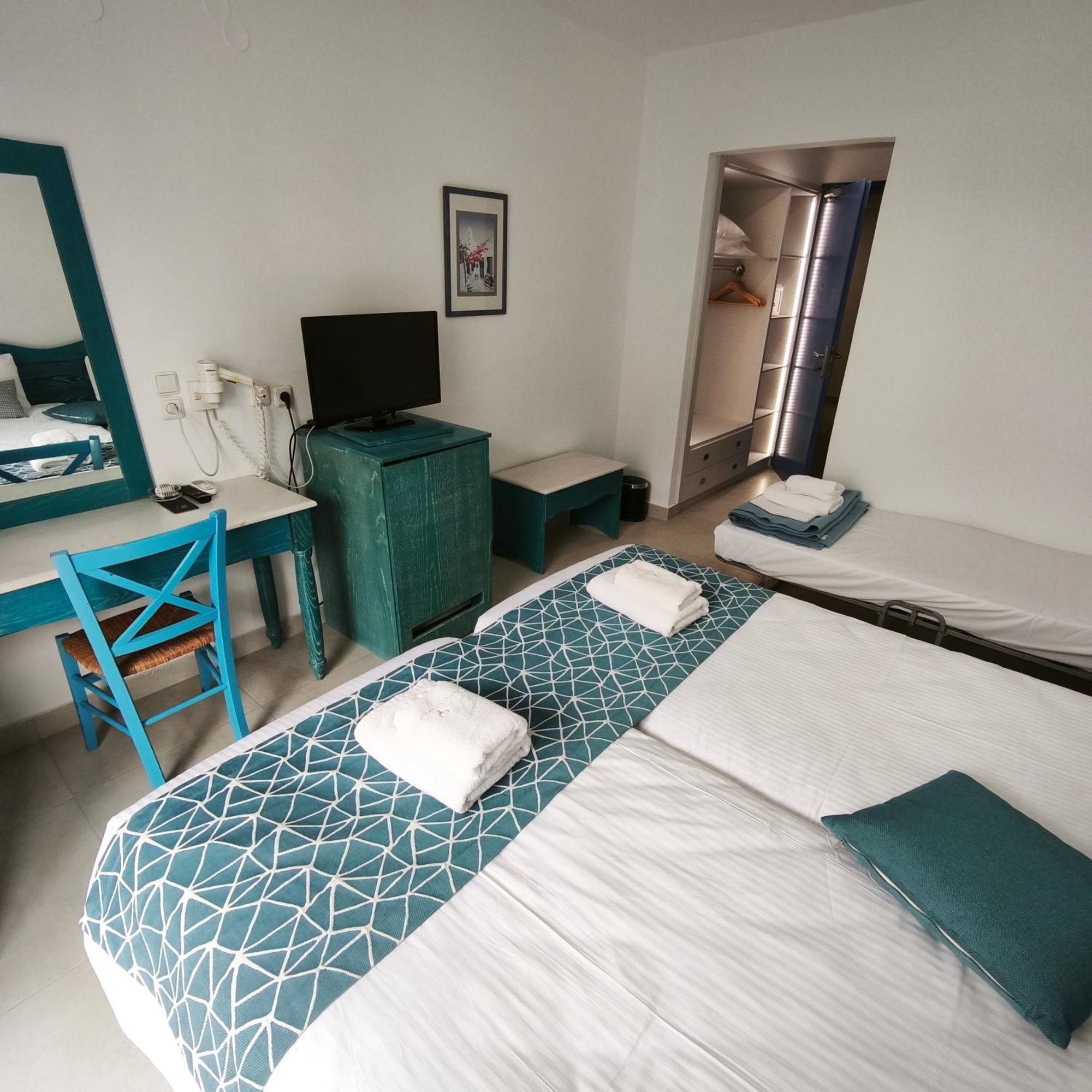 Knossos Hotel Toló Kültér fotó